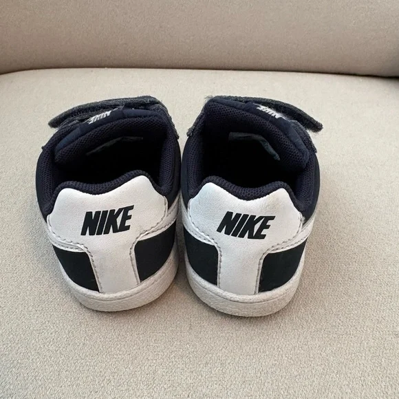 Nike Court Royal Velcro Sneakers - Picture 4 of 8